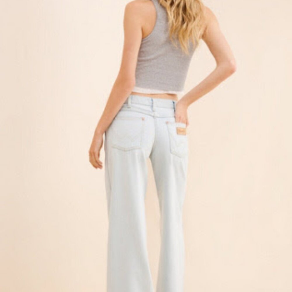 Wranglers Women’s Heritage World Wide High Rise Wide Leg Jeans 30